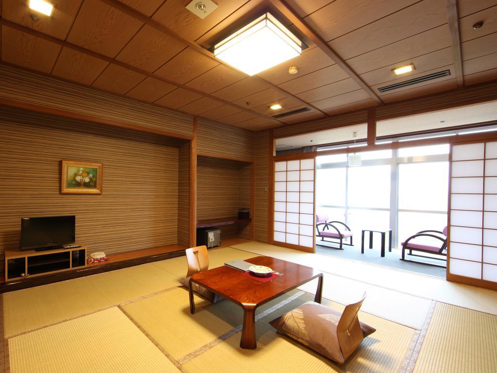 土湯温泉 やすらぎの宿 向瀧旅館 Fukushima  Exterior photo