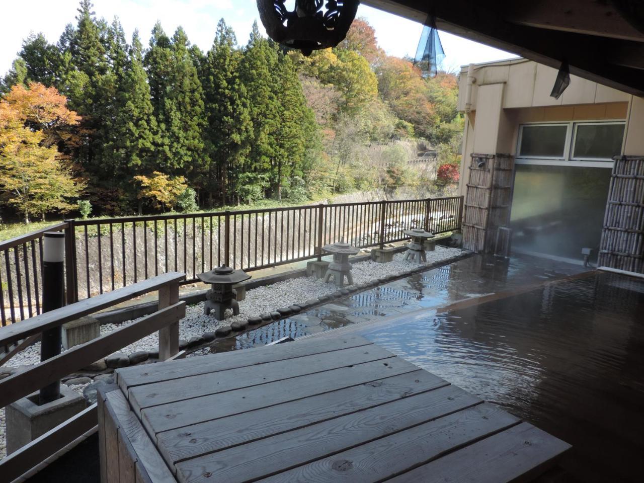 土湯温泉 やすらぎの宿 向瀧旅館 Fukushima  Exterior photo